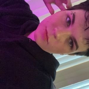 Hey! I’m Parker! Thanks for checking out my page!